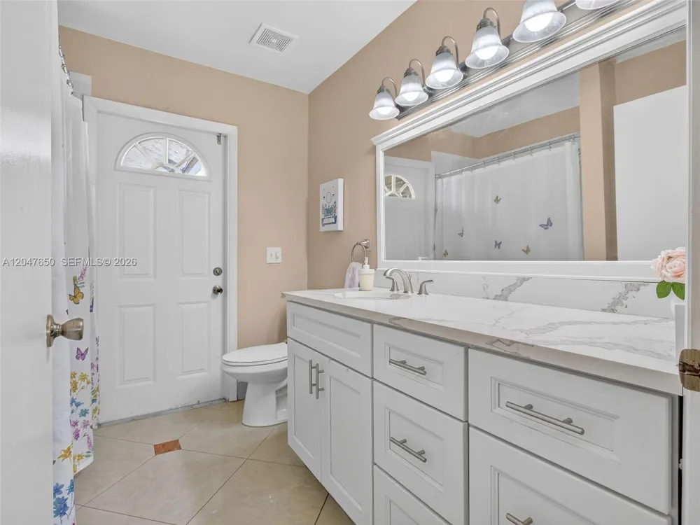 16203 NW 8th Dr Pembroke Pines, FL 33028