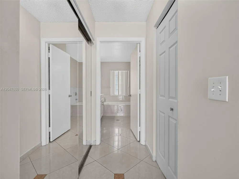 16203 NW 8th Dr Pembroke Pines, FL 33028