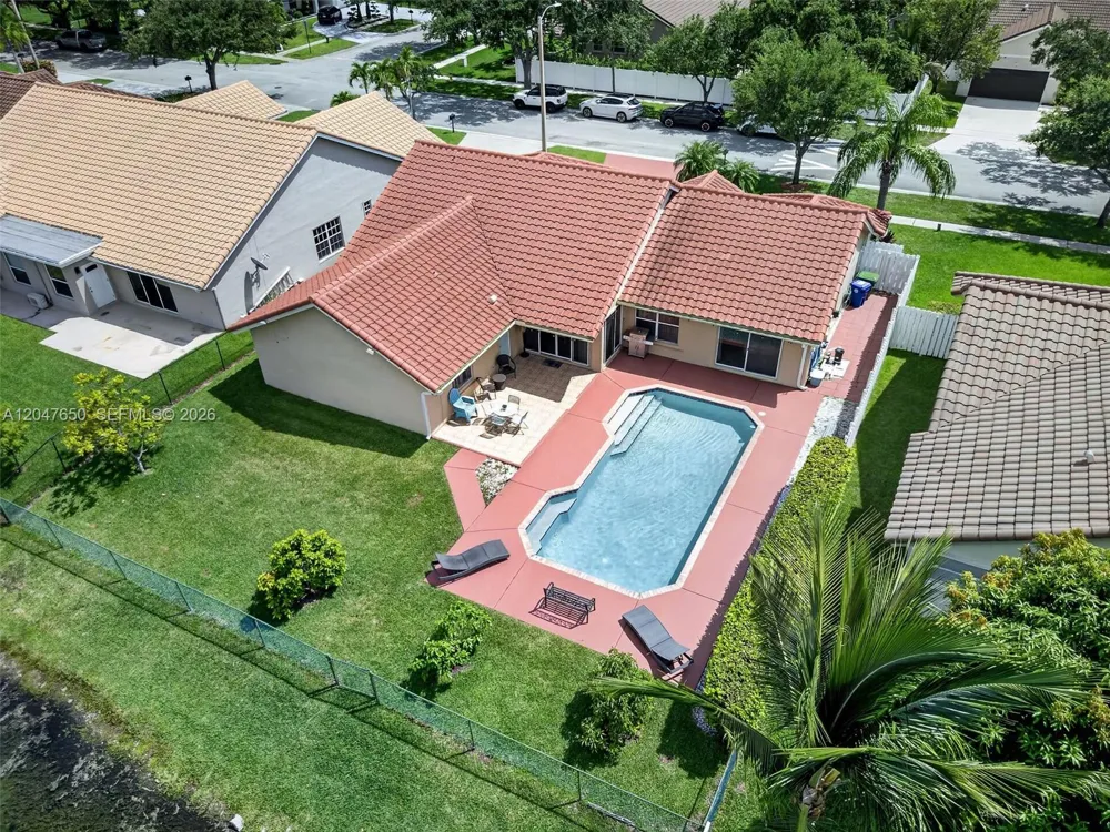 16203 NW 8th Dr Pembroke Pines, FL 33028