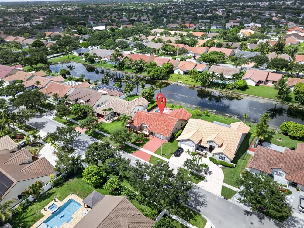 16203 NW 8th Dr Pembroke Pines, FL 33028