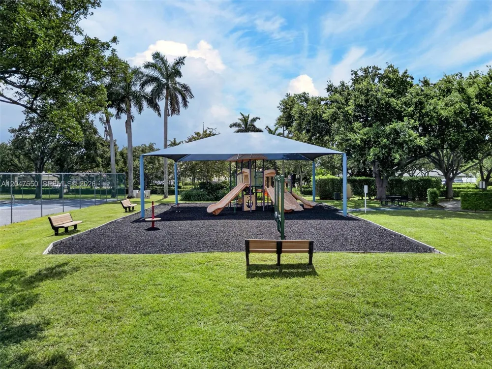 16203 NW 8th Dr Pembroke Pines, FL 33028