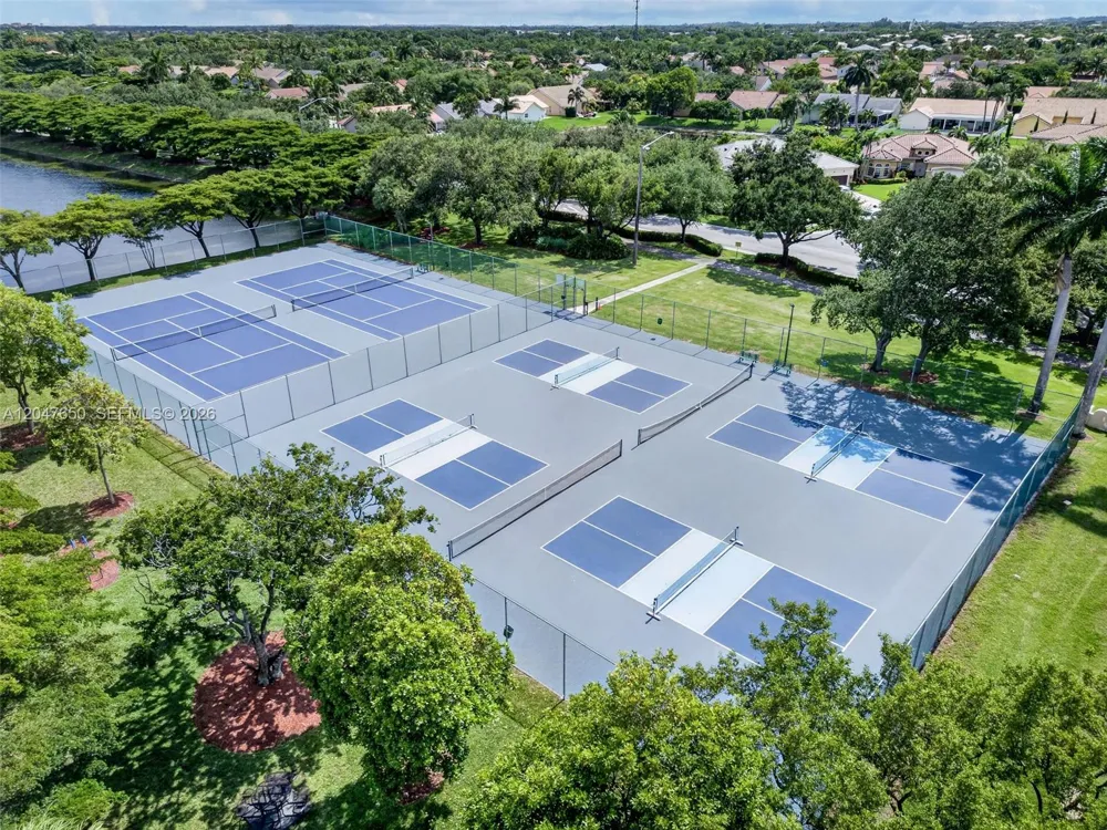 16203 NW 8th Dr Pembroke Pines, FL 33028