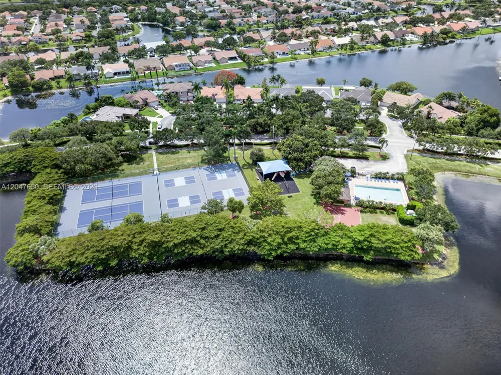 16203 NW 8th Dr Pembroke Pines, FL 33028