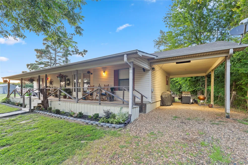 15197 Farm Road 71 E Sulphur Bluff, TX 75481