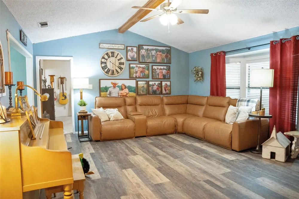 15197 Farm Road 71 E Sulphur Bluff, TX 75481