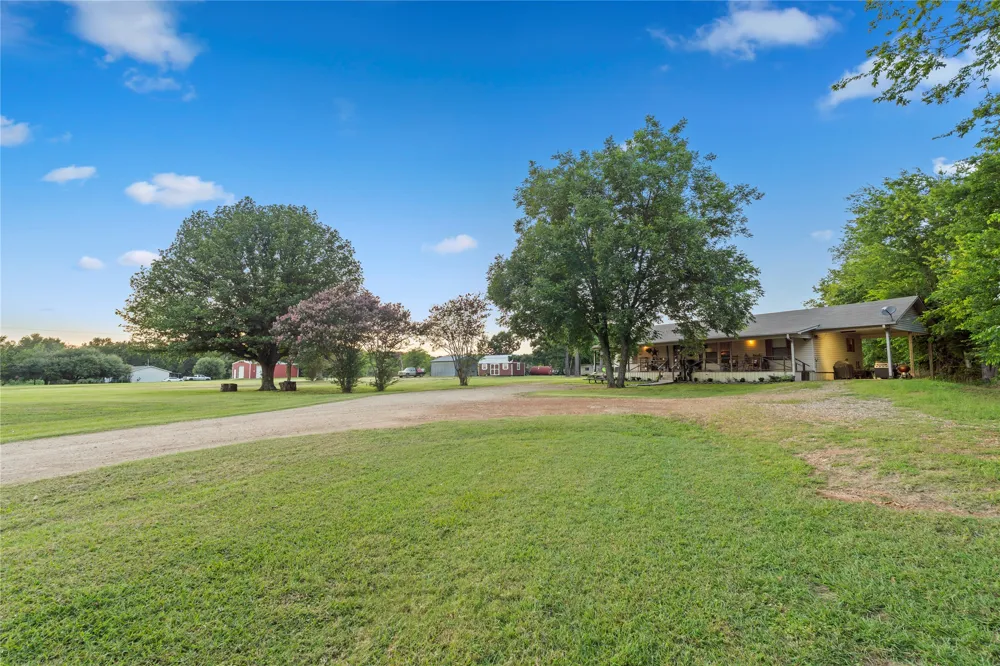 15197 Farm Road 71 E Sulphur Bluff, TX 75481