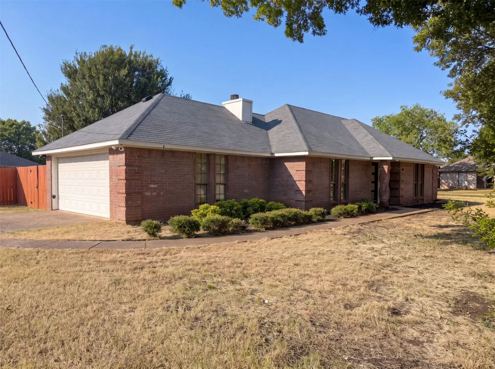 127 Jason Drive Red Oak, TX 75154