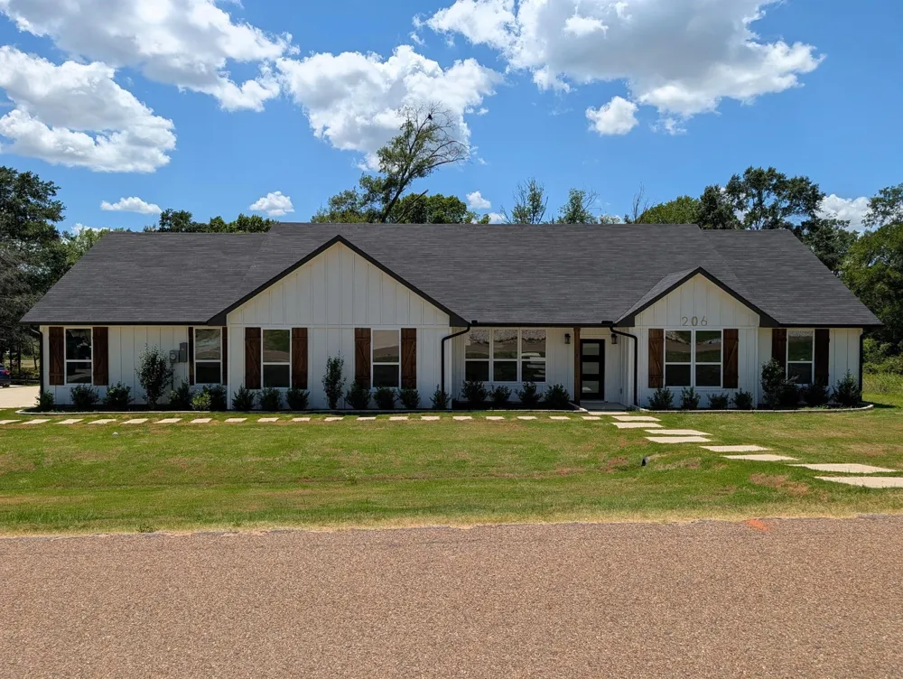 206 Splitrail Drive Mabank, TX 75143