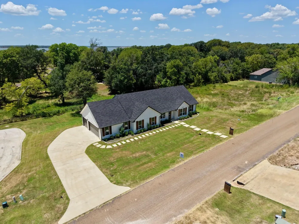 206 Splitrail Drive Mabank, TX 75143
