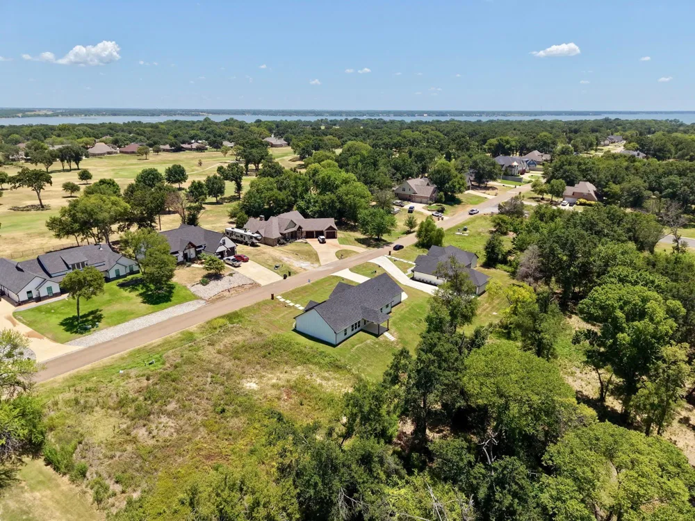 206 Splitrail Drive Mabank, TX 75143