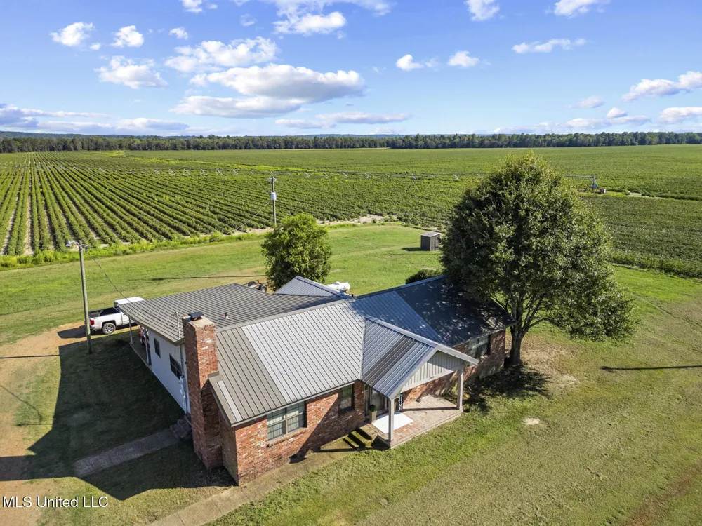 13900 Eagle Bend Road Yazoo City, MS 39194