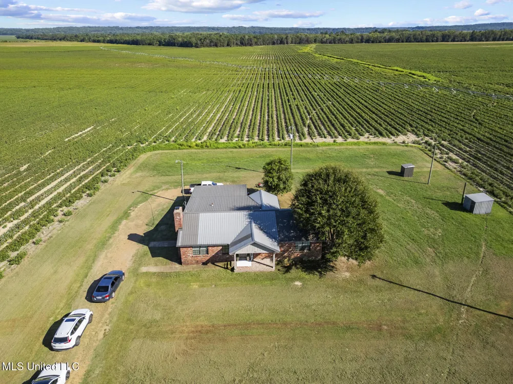 13900 Eagle Bend Road Yazoo City, MS 39194