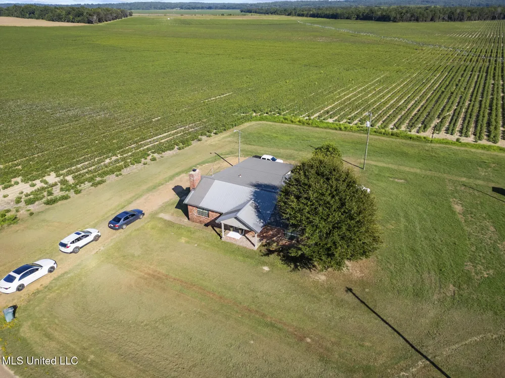 13900 Eagle Bend Road Yazoo City, MS 39194