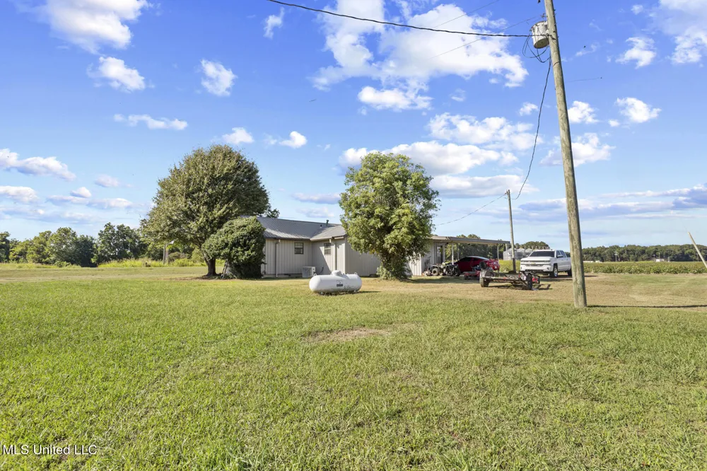 13900 Eagle Bend Road Yazoo City, MS 39194