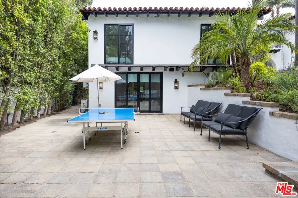 9451 Sunset Boulevard Beverly Hills, CA 90210