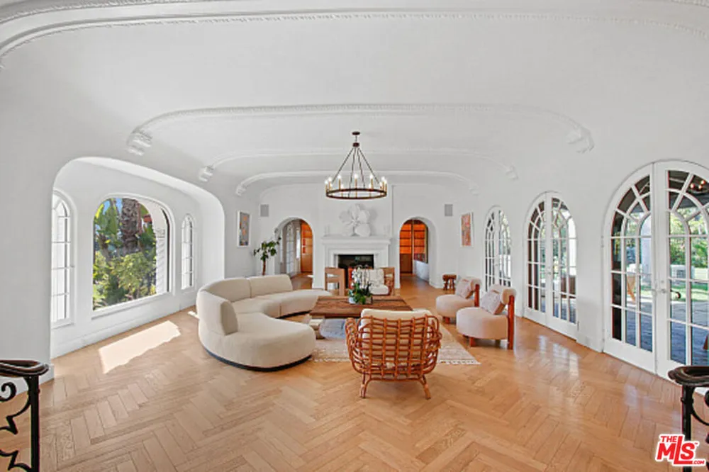 9451 Sunset Boulevard Beverly Hills, CA 90210