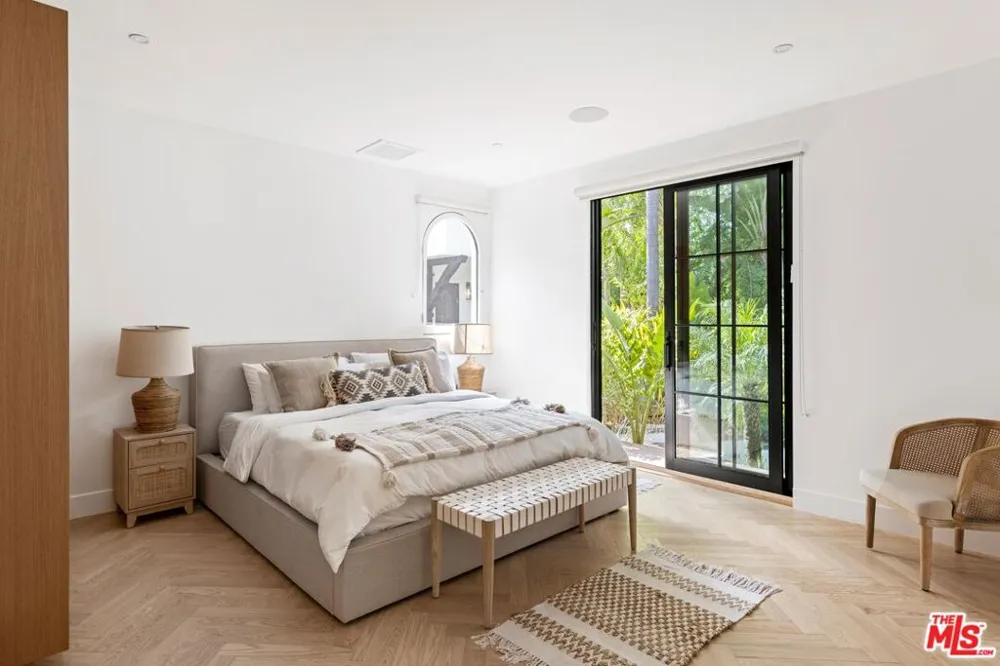 9451 Sunset Boulevard Beverly Hills, CA 90210