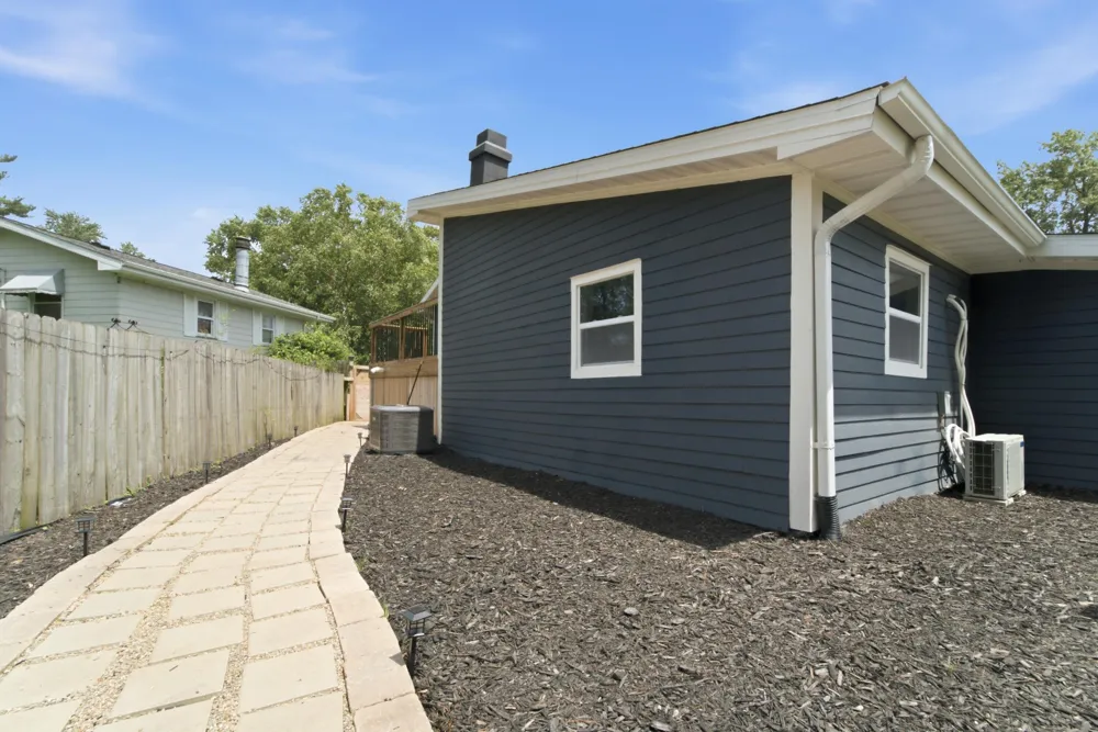 10302 493 E Demotte, IN 46310