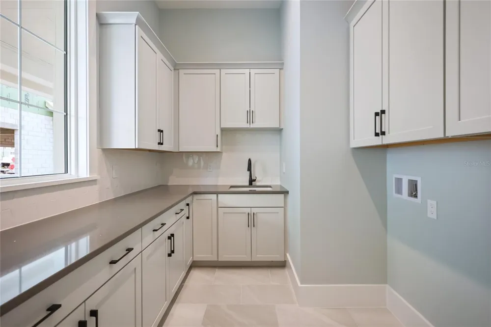 1134 PRADO LANE Oakland, FL 34787