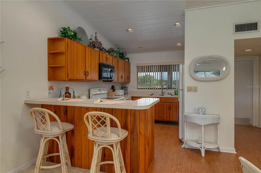8203 VILLAGE DRIVE #H-23 Lake Wales, FL 33898