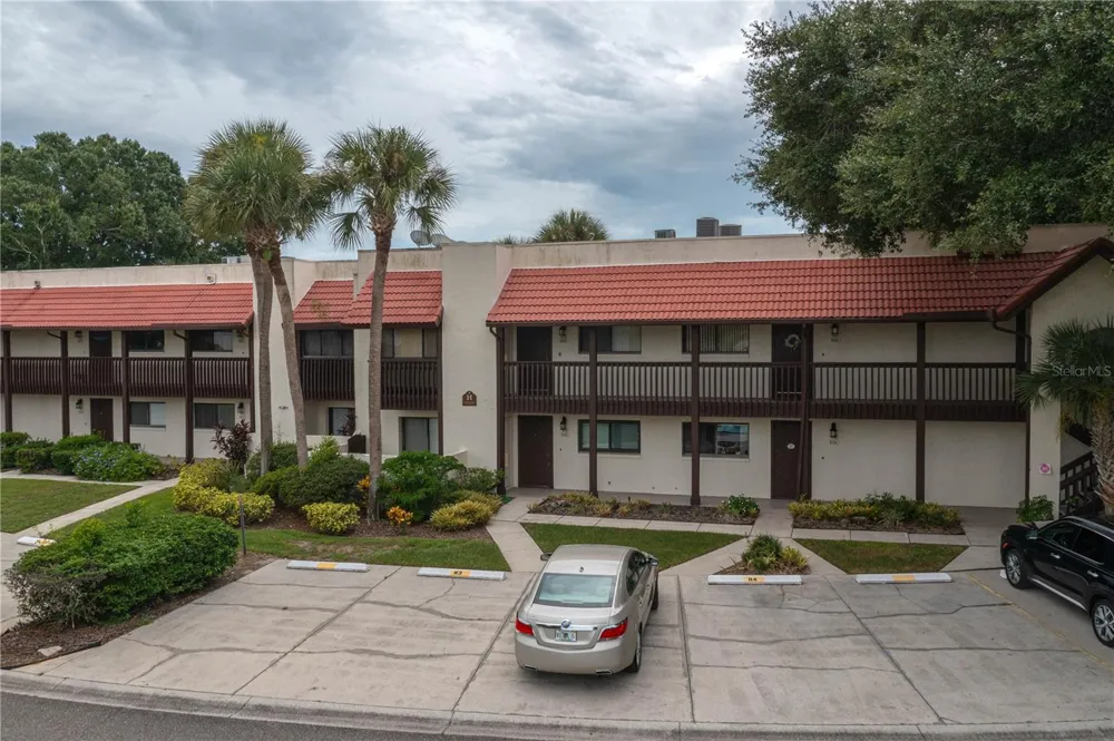 8203 VILLAGE DRIVE #H-23 Lake Wales, FL 33898