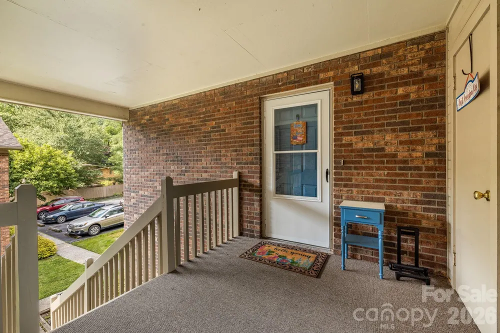 1325 4th Avenue W #C Hendersonville, NC 28739