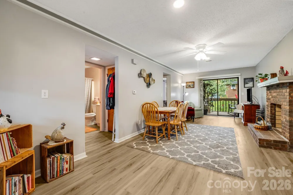 1325 4th Avenue W #C Hendersonville, NC 28739