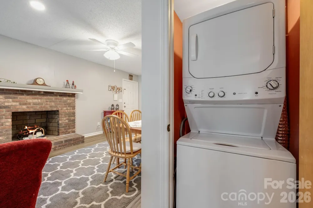 1325 4th Avenue W #C Hendersonville, NC 28739