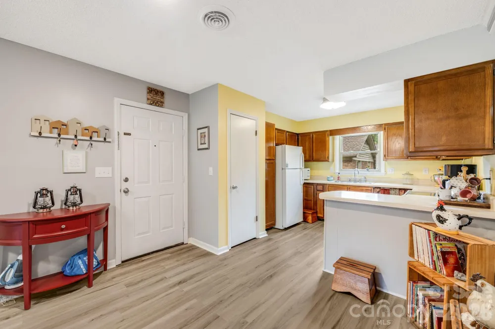 1325 4th Avenue W #C Hendersonville, NC 28739