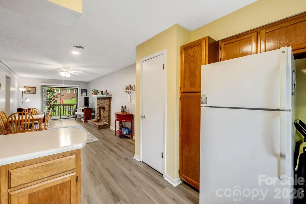 1325 4th Avenue W #C Hendersonville, NC 28739
