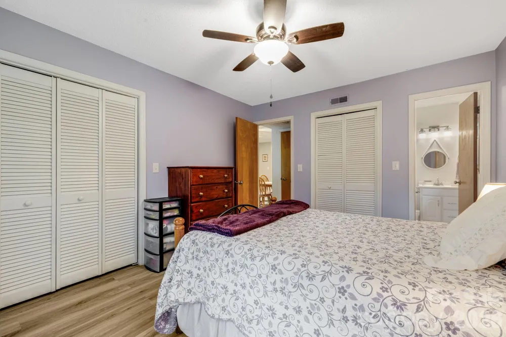 1325 4th Avenue W #C Hendersonville, NC 28739