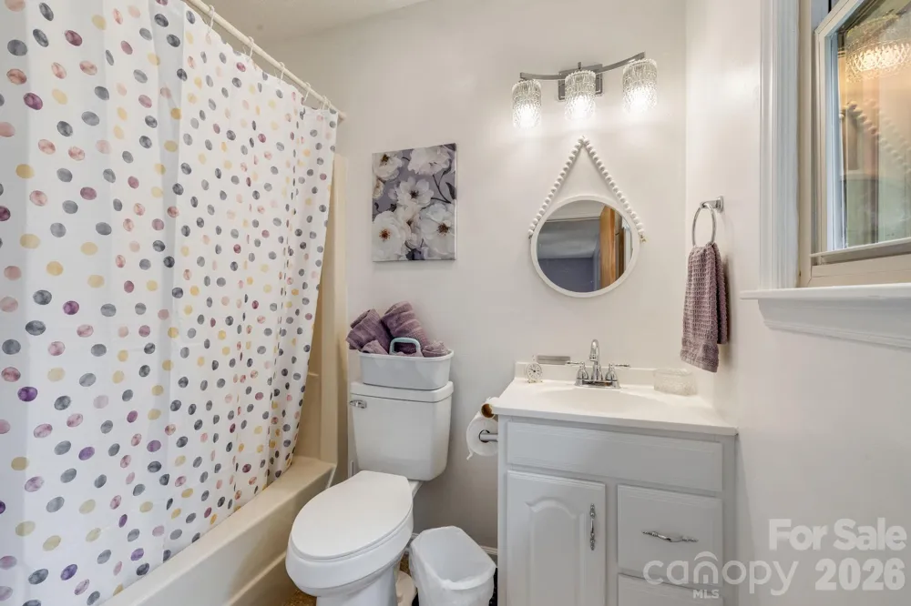 1325 4th Avenue W #C Hendersonville, NC 28739