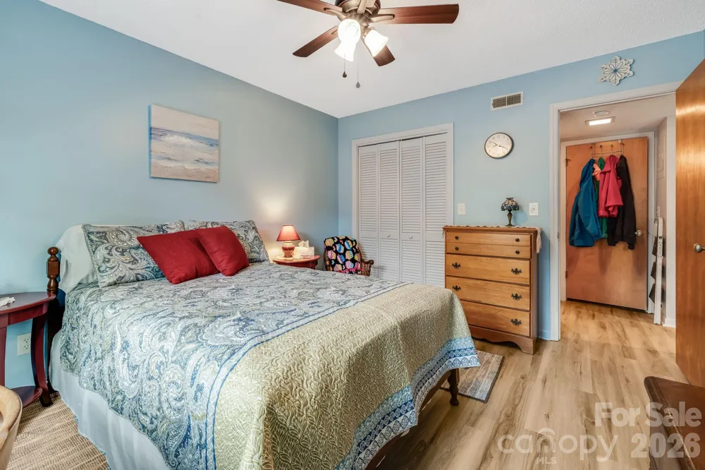 1325 4th Avenue W #C Hendersonville, NC 28739