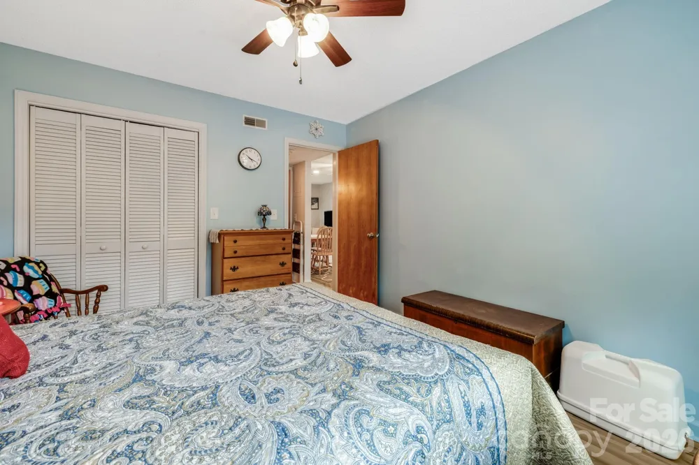 1325 4th Avenue W #C Hendersonville, NC 28739