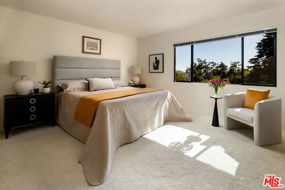 2041 Paseo Almeria Santa Barbara, CA 93103