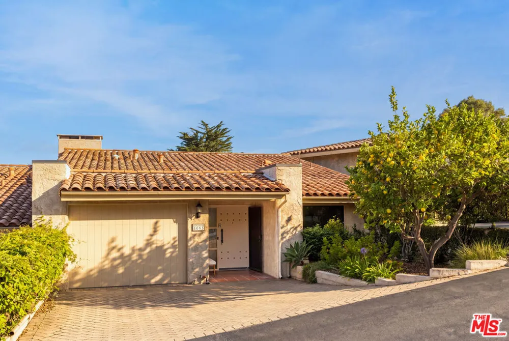 2041 Paseo Almeria Santa Barbara, CA 93103