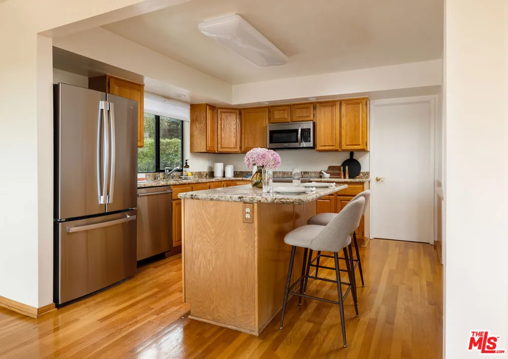2041 Paseo Almeria Santa Barbara, CA 93103