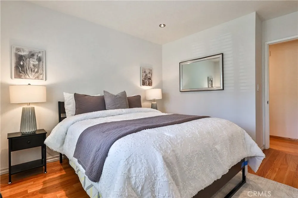 843 Entrada Glendora, CA 91741