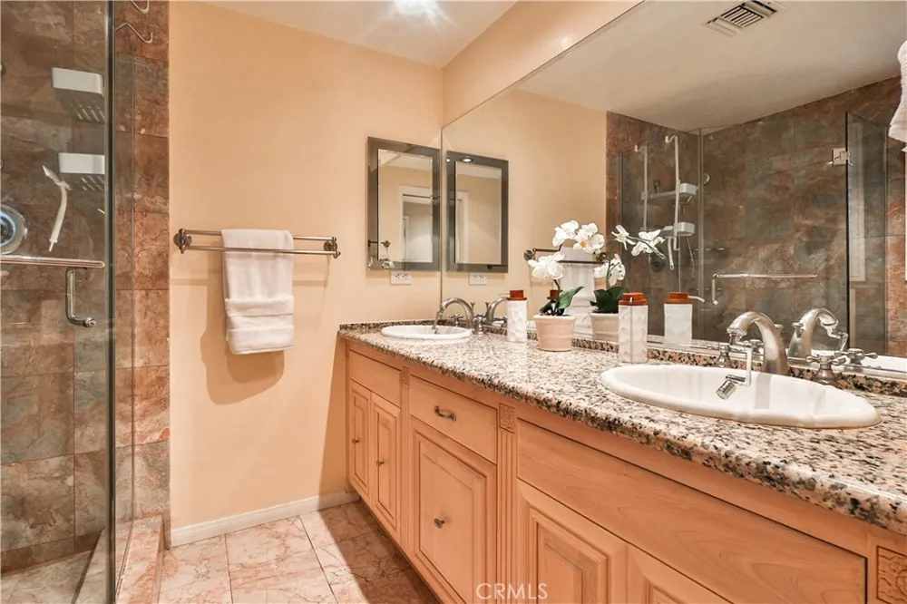 843 Entrada Glendora, CA 91741