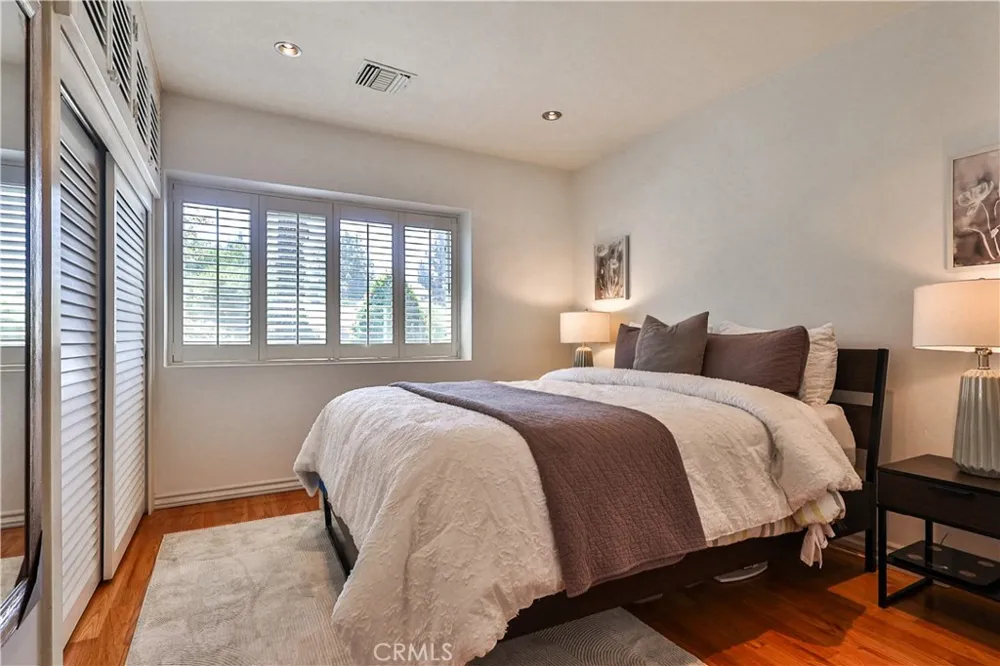 843 Entrada Glendora, CA 91741