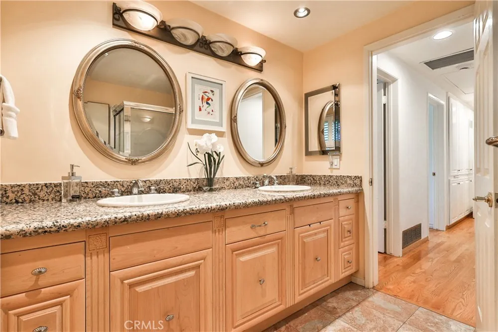 843 Entrada Glendora, CA 91741