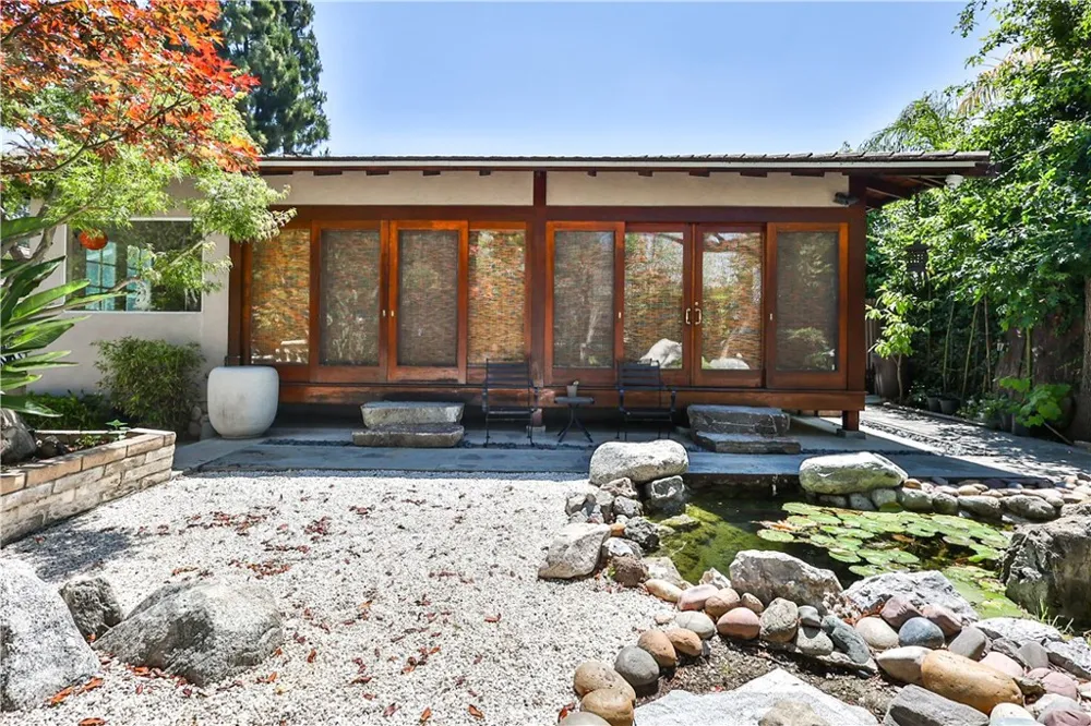843 Entrada Glendora, CA 91741