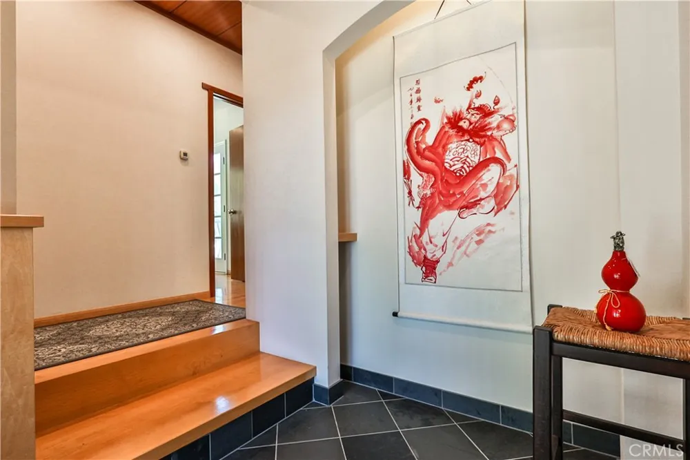 843 Entrada Glendora, CA 91741