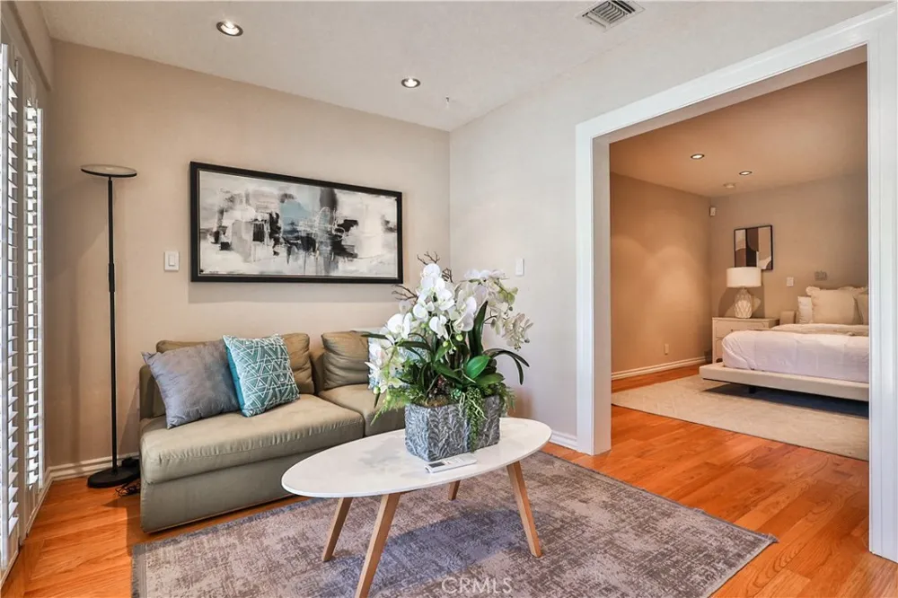 843 Entrada Glendora, CA 91741