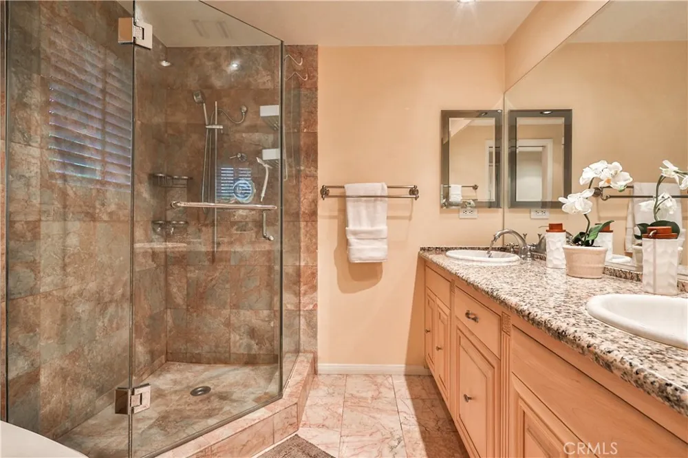 843 Entrada Glendora, CA 91741