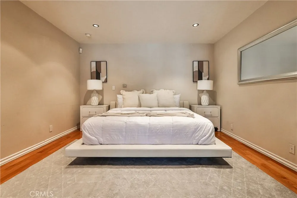 843 Entrada Glendora, CA 91741