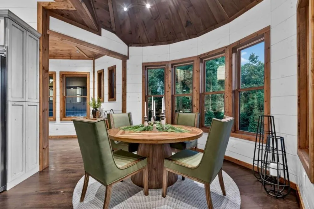 66 Rome Point Blue Ridge, GA 30513