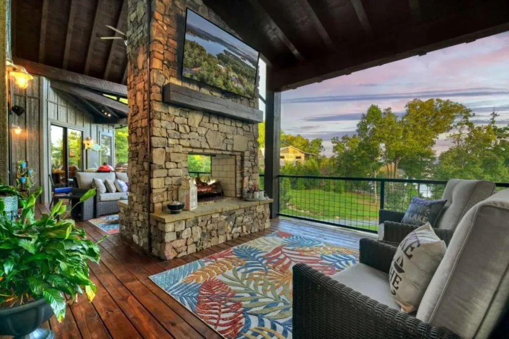 66 Rome Point Blue Ridge, GA 30513