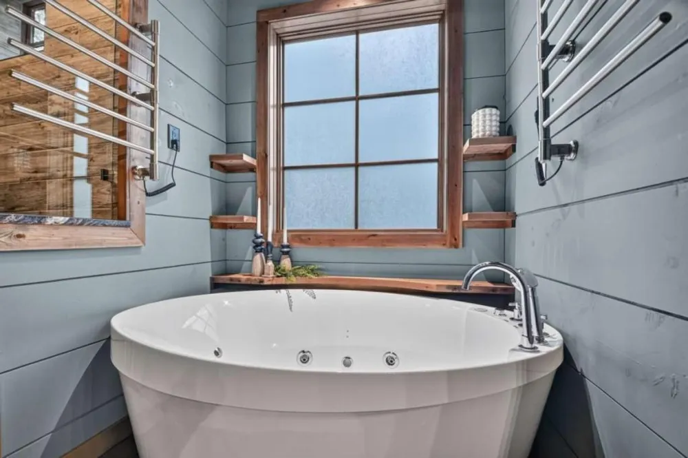 66 Rome Point Blue Ridge, GA 30513