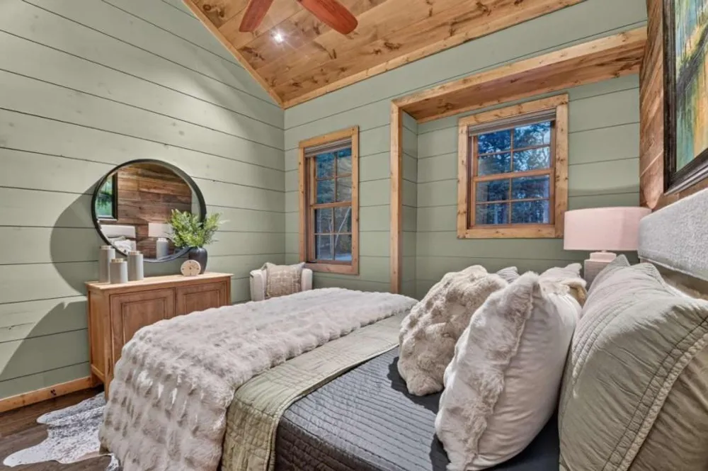 66 Rome Point Blue Ridge, GA 30513